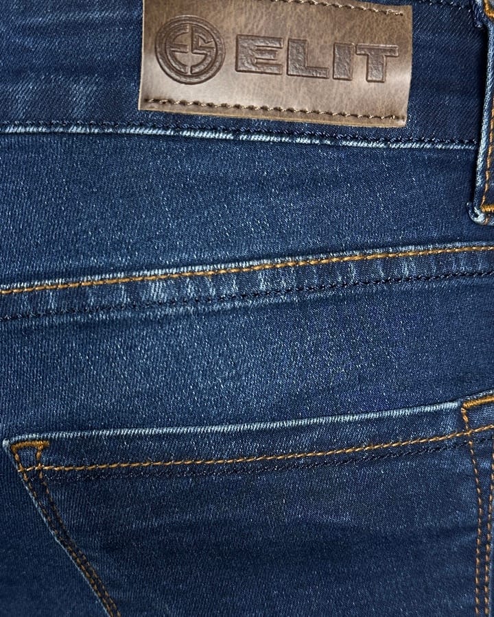 Ženske farmerke sa dubokim strukom Ženske farmerke sa dubokim strukom, slika zadnjeg džepa