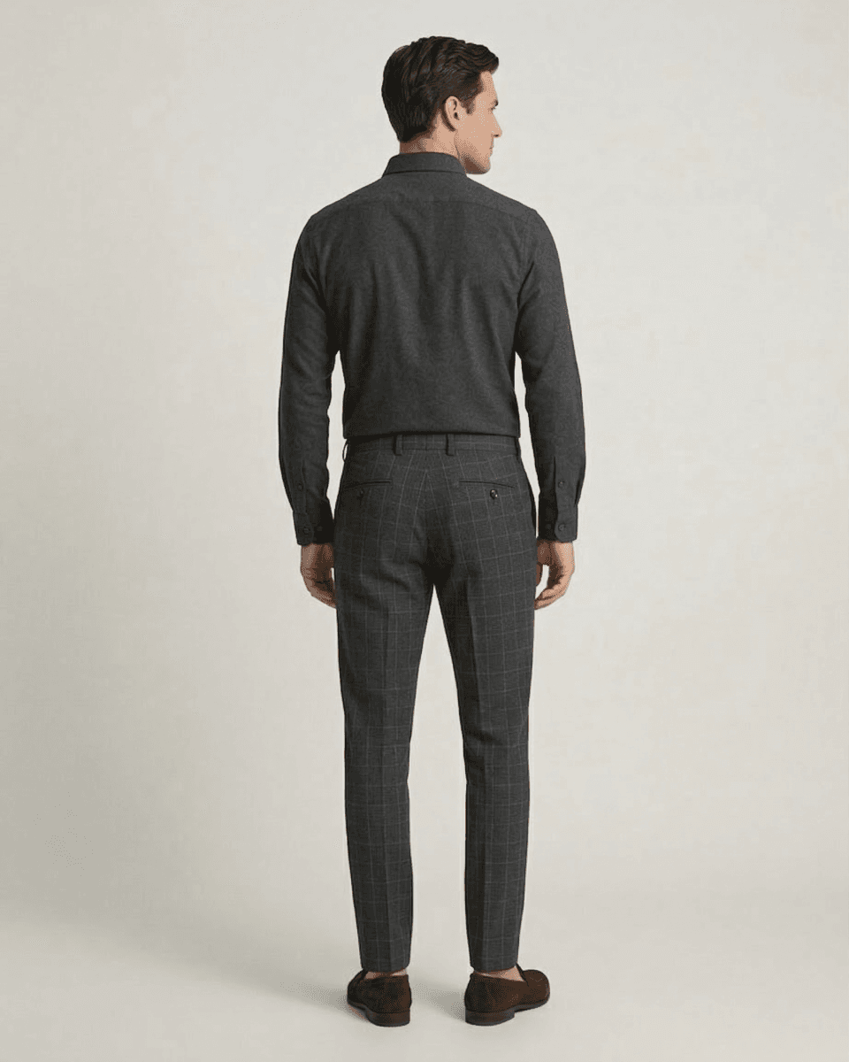 Karirane muške pantalone Slim Fit kroja, sive boje, keper sa elastinom, idealne za modernog muškarca.