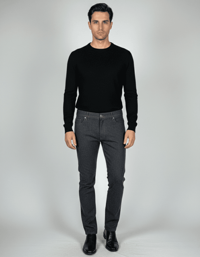 129u 2 Muške termo pantalone za zimu, slika modela sa prednje strane