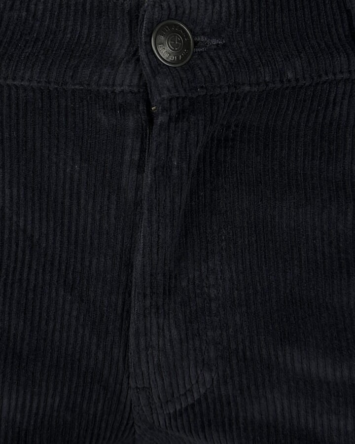 Muške pantalone od somota Muške pantalone od somota, krupna slika prednjeg dela