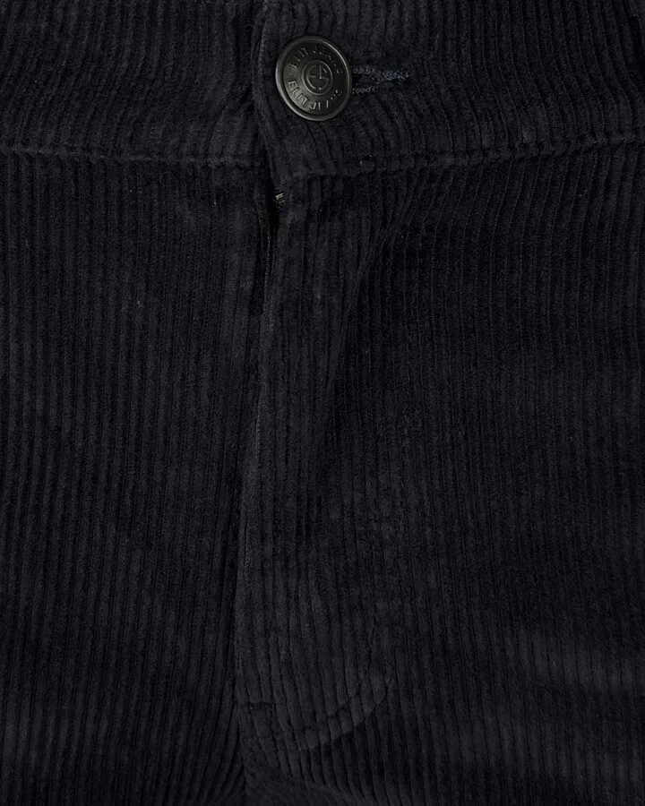 Muške pantalone od somota Muške pantalone od somota, krupna slika prednjeg dela