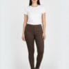 188 30 Braon ženske pantalone od kepera, slika na modelu