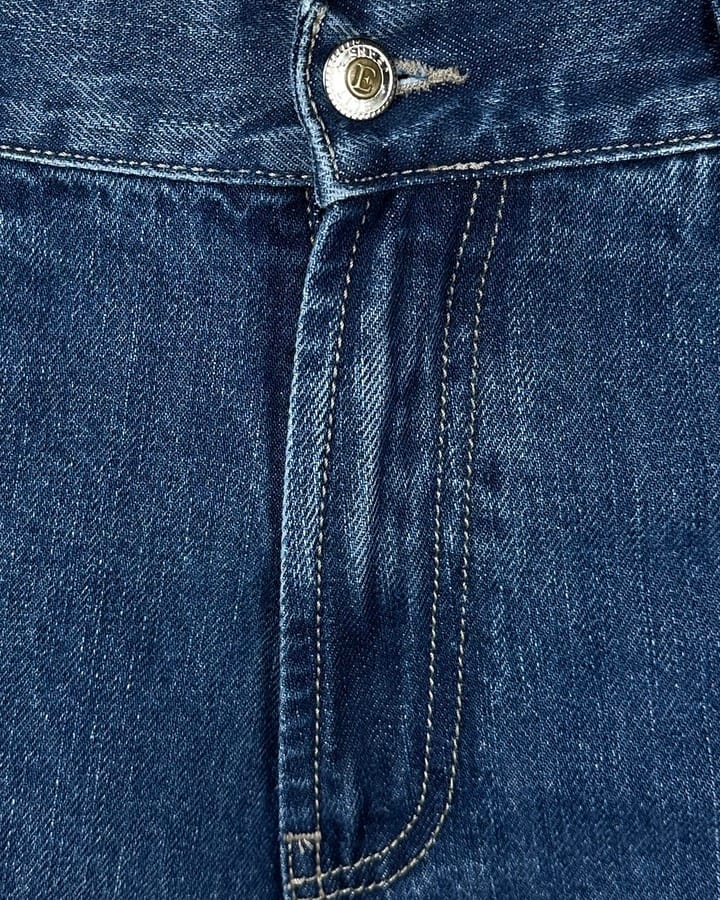 Muške farkerke klasik bez elastina Muške farmerke klasik slika šlica