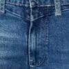 Detaljan prikaz elegantnih muških termo pantalona za zimu, plavi somot, idealne za muškarce. Detaljan prikaz elegantnih muških termo pantalona za zimu, plavi somot, idealne za muškarce.